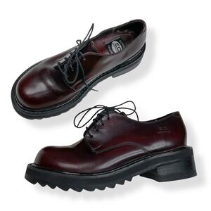 Women's Lace-Up Chunky Shoes in Burgundy